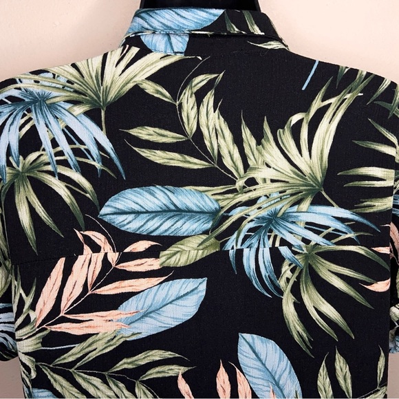 Large Moa Moa Tropical Short Sleeve Stretch Top Hawaiian Womens Button Front - Picture 7 of 12